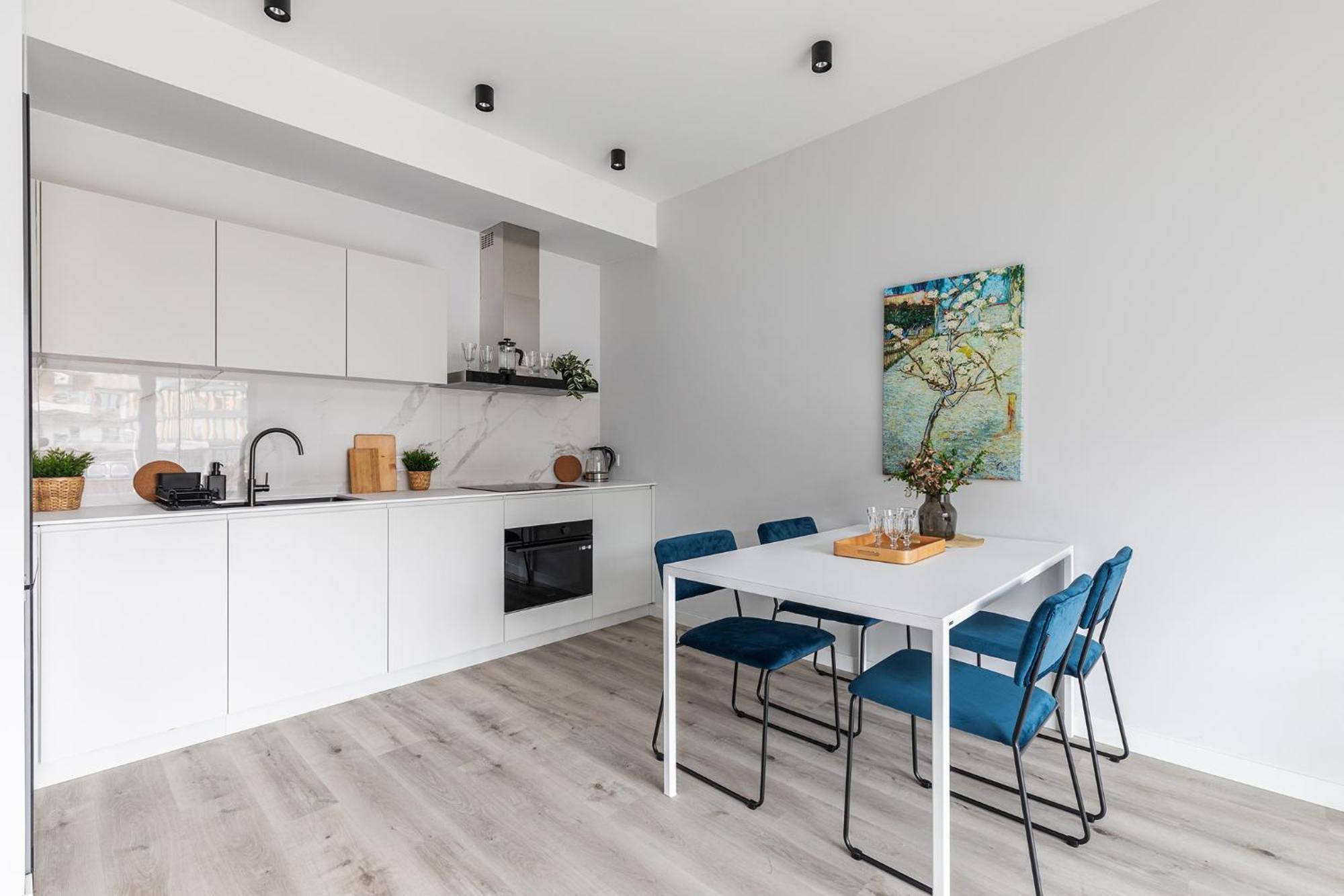 Apartment Superapart Herbu Janina 4, Wilanow, Szpital Medicover, Paley, Parking