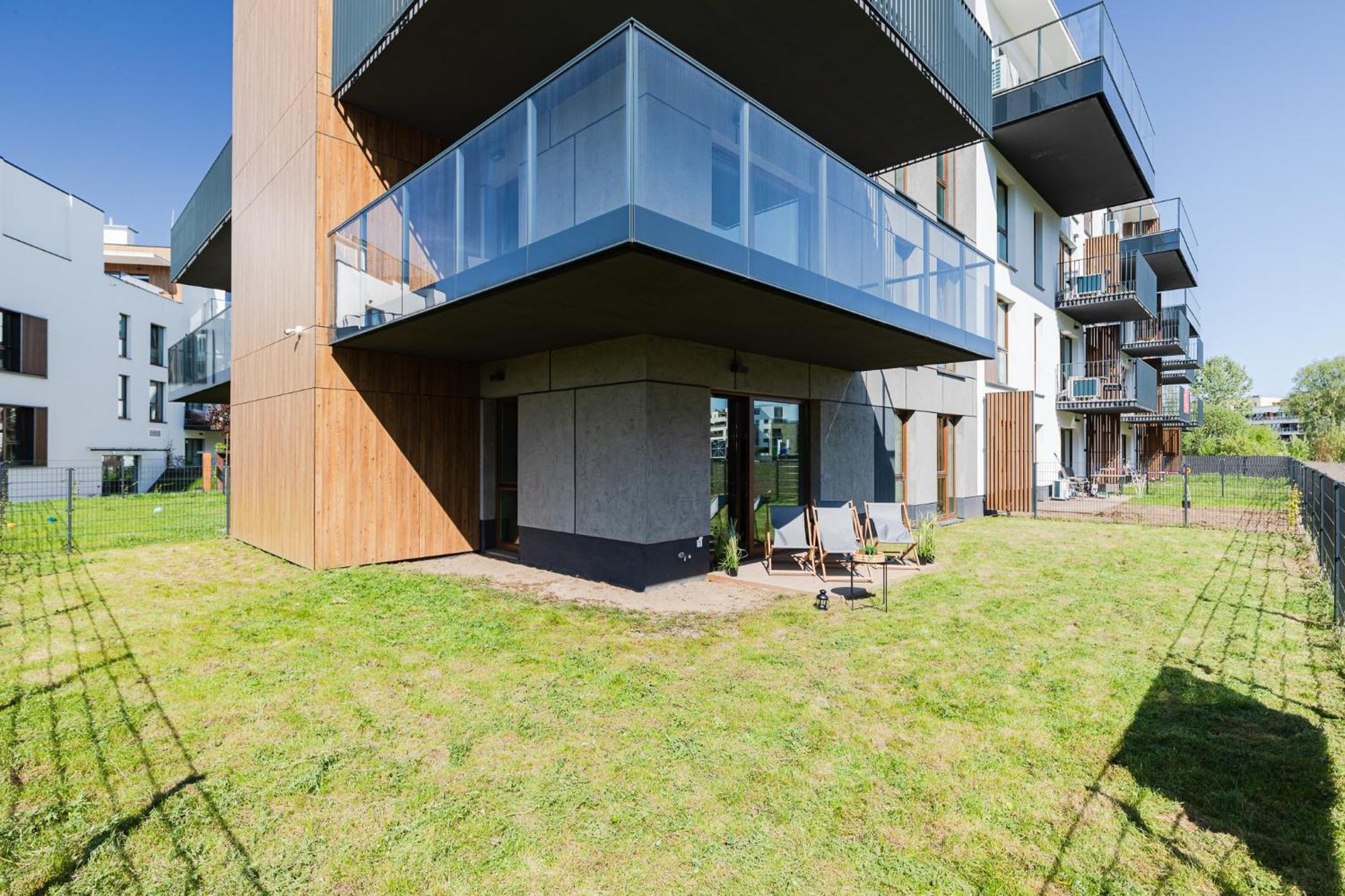 Apartment Superapart Herbu Janina 4, Wilanow, Szpital Medicover, Paley, Parking Warsaw